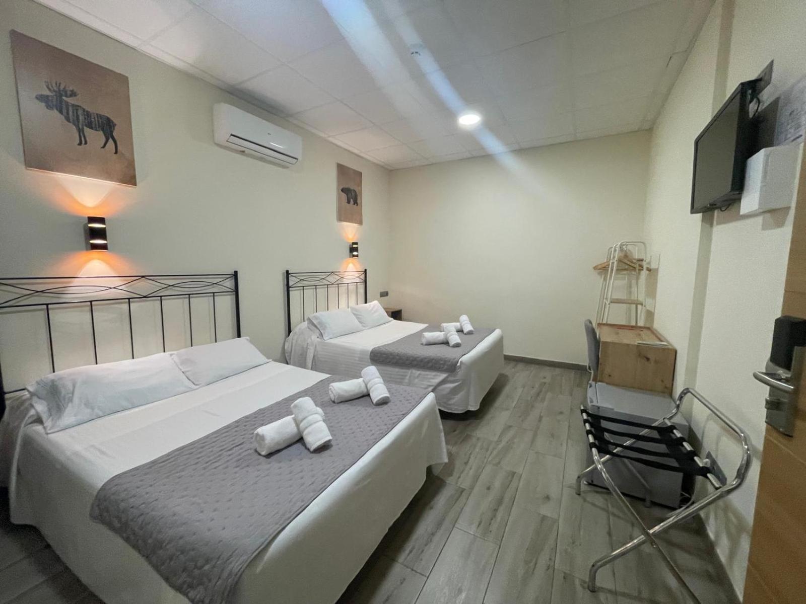 Hostal Balmes Centro — Zdjęcia 2